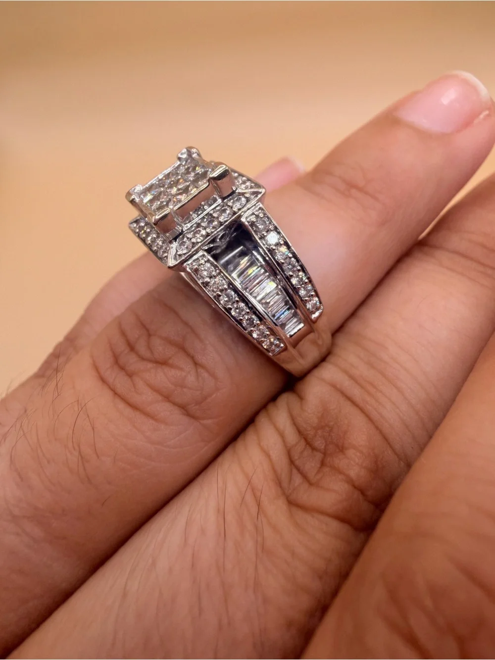 14k White Gold 2 Ctw Diamond Ring Size 5.75.